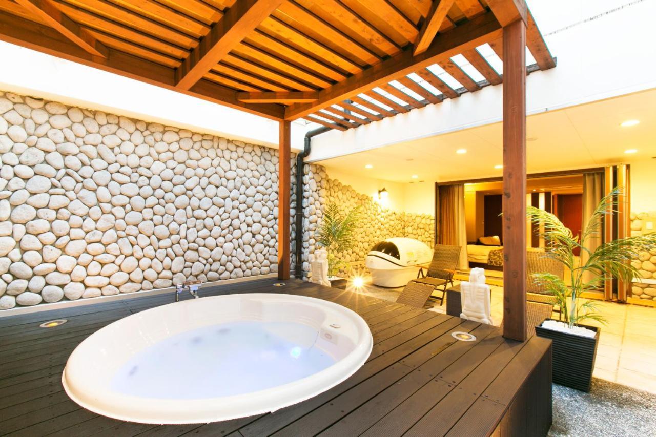 Hotel Atlantis (Adults Only) Ōsaka Extérieur photo